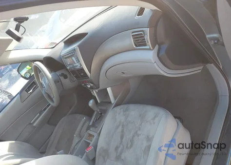 2010 Subaru Forester 2.5X Premium z USA, uszkodzony, nr VIN JF2SH6CC9AH792924